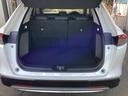 リヤシートを倒さなくても、広くて使いやすい荷室