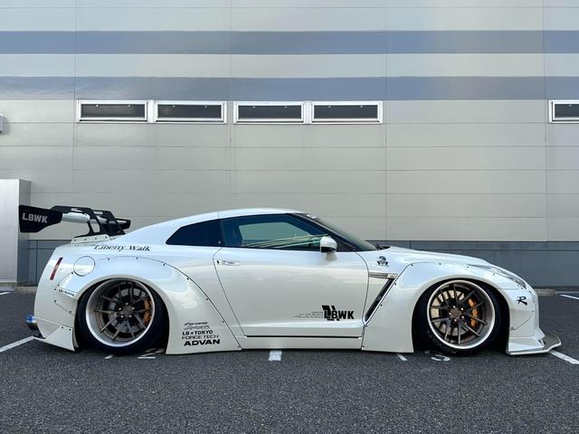 ＧＴ－Ｒ プレミアムエディション　ＬＢ－ＷＯＲＫＳ　ＴＹＰＥ１．５　フルカスタム車（4枚目）