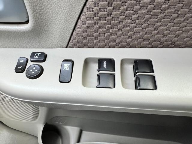 スクラムワゴン ＰＸターボ　シートヒーター　ドラレコ　スマートキー　プッシュスタート　オーディオ　電格ミラー　衝突軽減　純正フロアマット　イージークローザー　ヘッドライトレベライザー　リヤ送風　リヤ熱線　ドアバイザー（17枚目）