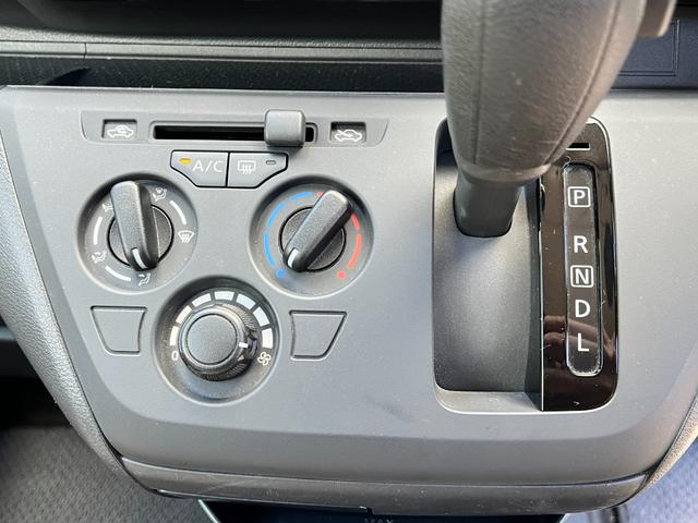 デイズ 　ワンオーナー　点検記録簿　Ｂｌｕｅｔｏｏｔｈ　ナビ　ＥＴＣ　コーナーセンサー　キーレス　アイドリングストップ　フロアマット　電格ミラー　オートライト　パワーウインドウ　ドアバイザー　集中ドアロック（21枚目）
