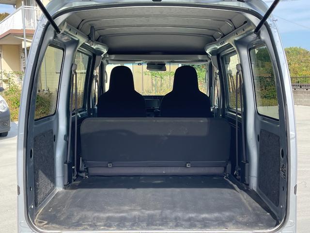 ハイゼットカーゴ DX SAIII ワンオーナー 純正オーディオ キーレス バックカメラ パワーウインドウ リア送風 アイドリングストップ オーバーヘッドコンソール 追突軽減装置 点検記録簿 純正ゴムマット バイザー プライバシーガラス(14枚目)