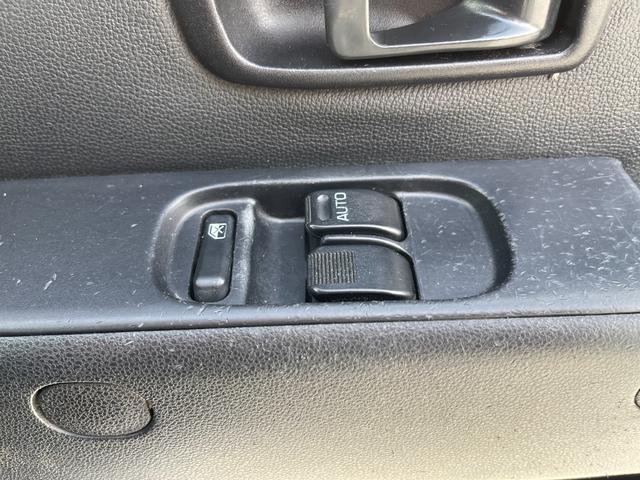 ハイゼットカーゴ DX SAIII ワンオーナー 純正オーディオ キーレス バックカメラ パワーウインドウ リア送風 アイドリングストップ オーバーヘッドコンソール 追突軽減装置 点検記録簿 純正ゴムマット バイザー プライバシーガラス(19枚目)