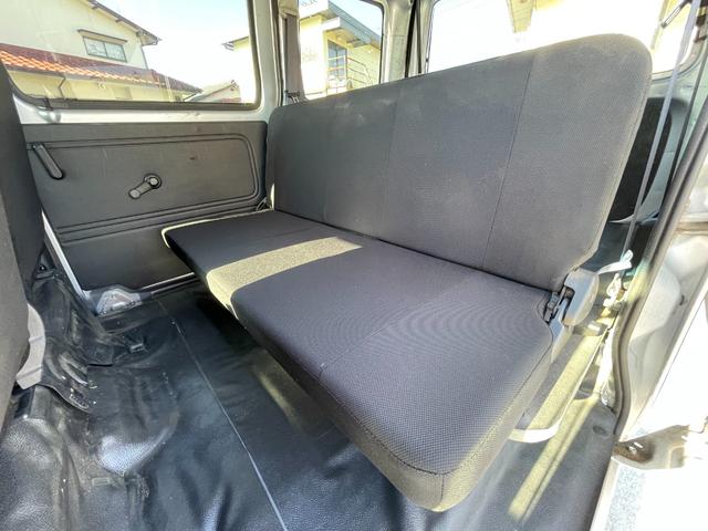 ハイゼットカーゴ ワンオーナー純正オーディオ 記録簿 バックモニター パワーウインドウ キーレス アイドリングストップ 点検記録簿 プライバシーガラス 純正オーディオ 純正ゴムマット オーバーヘッドコンソール(12枚目)