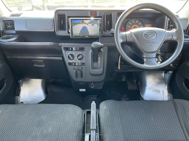 ハイゼットカーゴ ワンオーナー純正オーディオ 記録簿 バックモニター パワーウインドウ キーレス アイドリングストップ 点検記録簿 プライバシーガラス 純正オーディオ 純正ゴムマット オーバーヘッドコンソール(15枚目)