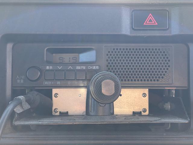 ハイゼットカーゴ ワンオーナー純正オーディオ 記録簿 バックモニター パワーウインドウ キーレス アイドリングストップ 点検記録簿 プライバシーガラス 純正オーディオ 純正ゴムマット オーバーヘッドコンソール(16枚目)