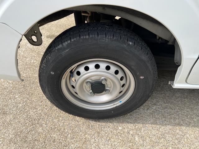 エブリイ ＰＡ　ワンオーナー　ルーフキャリア　記録簿　純正オーディオ　純正ゴムマット　バイザー　フルフラット　ヘッドライトレベライザー　集中ドアロック　取扱説明書　点検記録簿　スペアキー（24枚目）