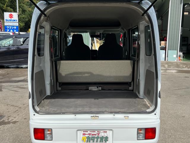 スクラム ＰＣスペシャル　純正オーディオ　バックカメラ　ＣＤ再生　ＡＵＸ　パワーウィンドウ　電格ミラー　オーバーヘッドコンソール　純正ゴムマット　バイザー　プライバシーガラス　取説　点検記録簿　ハイルーフ（14枚目）