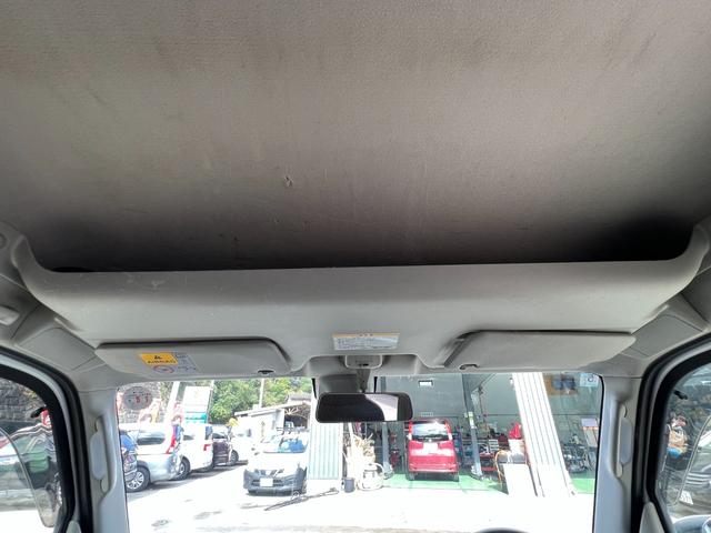 スクラム ＰＣスペシャル　純正オーディオ　バックカメラ　ＣＤ再生　ＡＵＸ　パワーウィンドウ　電格ミラー　オーバーヘッドコンソール　純正ゴムマット　バイザー　プライバシーガラス　取説　点検記録簿　ハイルーフ（17枚目）