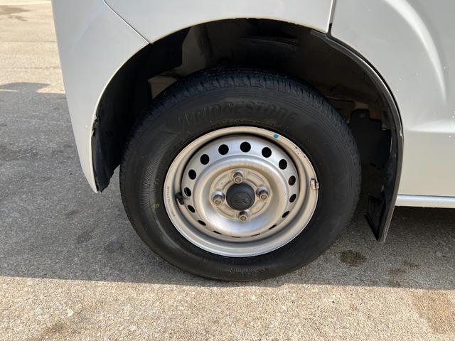 スクラム ＰＣスペシャル　純正オーディオ　バックカメラ　ＣＤ再生　ＡＵＸ　パワーウィンドウ　電格ミラー　オーバーヘッドコンソール　純正ゴムマット　バイザー　プライバシーガラス　取説　点検記録簿　ハイルーフ（28枚目）