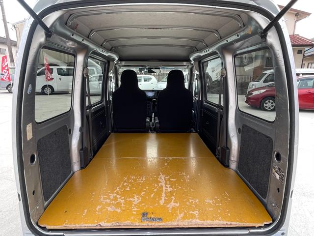 ハイゼットカーゴ ＤＸ　ＳＡＩＩＩ　ワンオーナー　点検記録簿　バックカメラ　オーバーヘッドコンソール　パワーウィンドウ　キーレス　純正オーディオ　純正ゴムマット　衝突軽減装置　タイミングチェーン式　集中ドアロック　両側スライドドア（14枚目）