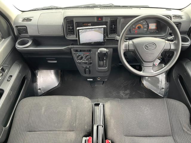 ハイゼットカーゴ ＤＸ　ＳＡＩＩＩ　ワンオーナー　点検記録簿　バックカメラ　オーバーヘッドコンソール　パワーウィンドウ　キーレス　純正オーディオ　純正ゴムマット　衝突軽減装置　タイミングチェーン式　集中ドアロック　両側スライドドア（16枚目）