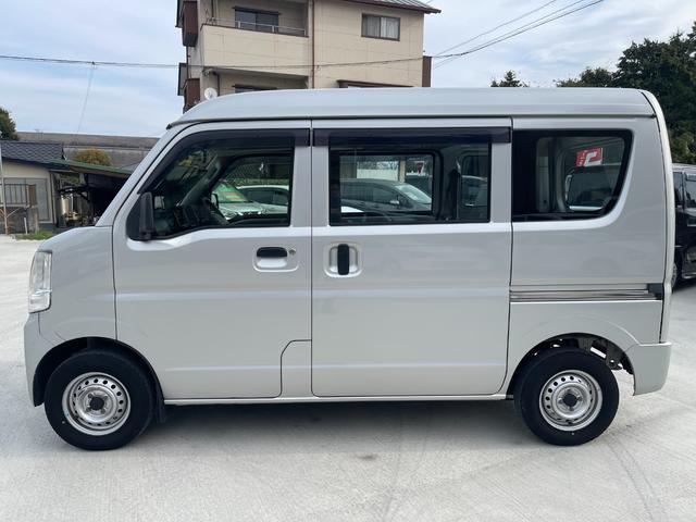 エブリイ PA ワンオーナー 整備点検記録簿 ドラレコ MTモード付き 純正オーディオ 純正フロアマット ドアバイザー ヘッドライトレベライザー 集中ドアロック 取説 スペアキー有 タイミングチェーン式 リヤ熱戦(7枚目)