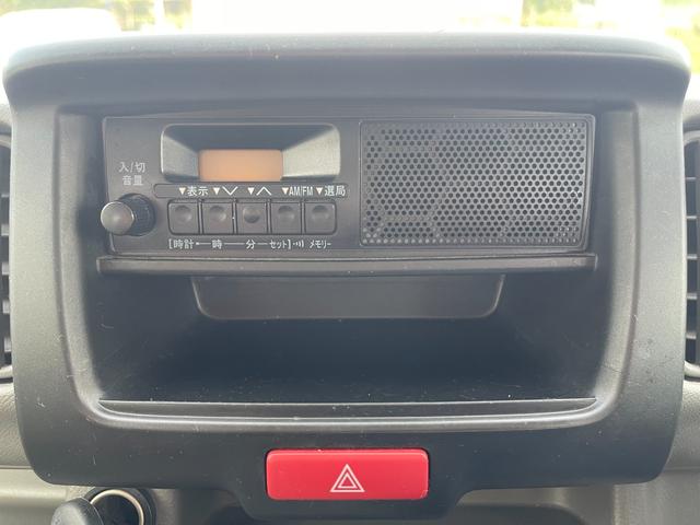 エブリイ PA ワンオーナー 整備点検記録簿 ドラレコ MTモード付き 純正オーディオ 純正フロアマット ドアバイザー ヘッドライトレベライザー 集中ドアロック 取説 スペアキー有 タイミングチェーン式 リヤ熱戦(17枚目)