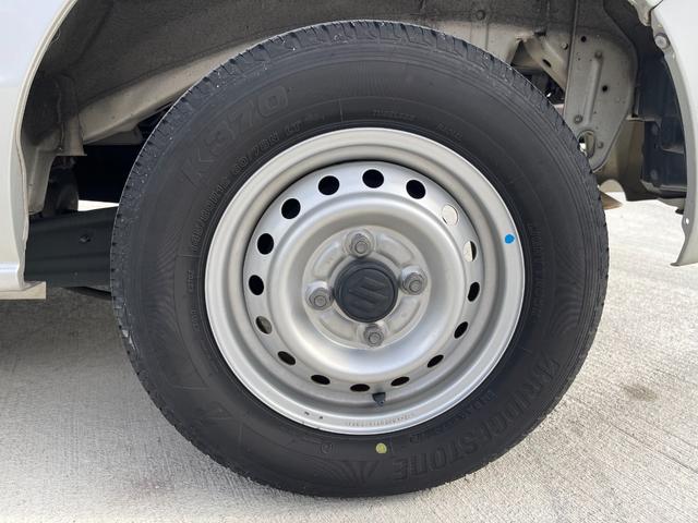 エブリイ PA ワンオーナー 整備点検記録簿 ドラレコ MTモード付き 純正オーディオ 純正フロアマット ドアバイザー ヘッドライトレベライザー 集中ドアロック 取説 スペアキー有 タイミングチェーン式 リヤ熱戦(24枚目)