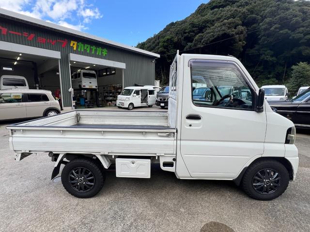 ミニキャブトラック ＶＸ－ＳＥ　純正オーディオ　社外アルミ　ブロックタイヤ　３方開　パートタイム４ＷＤ　純正ゴムマット　純正バイザー　ヘッドライトレベライザー（3枚目）