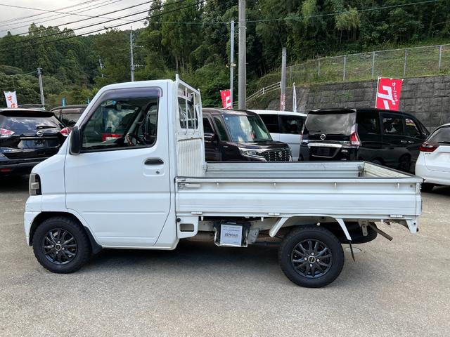 ミニキャブトラック ＶＸ－ＳＥ　純正オーディオ　社外アルミ　ブロックタイヤ　３方開　パートタイム４ＷＤ　純正ゴムマット　純正バイザー　ヘッドライトレベライザー（7枚目）