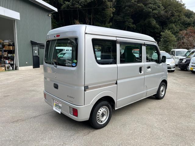 エブリイ PA 純正オーディオ 社外ナビ 地デジ視聴 Bluetooth DVD再生 ワンオーナー 2nd発進 点検記録簿 パートタイム4WD 純正ゴムマット バイザー ライトレベライザー ハイルーフ(5枚目)