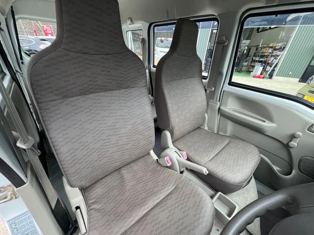 シートカバー取付けや室内イルミネーション加工なども行っております。お客様１人１人のご要望に全力でお応え致します。グーネット無料通話：００７８６０４５５０３８