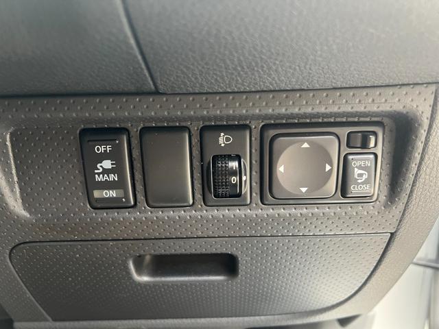 ＡＤ ＶＥ　社外ナビ　地デジ視聴　ワンオーナー　点検記録簿　ＥＴＣ　キーレス　フロアマット　ドアバイザー　ヘッドライトレベライザー　電格ミラー　ＡＣ１００Ｖ（21枚目）