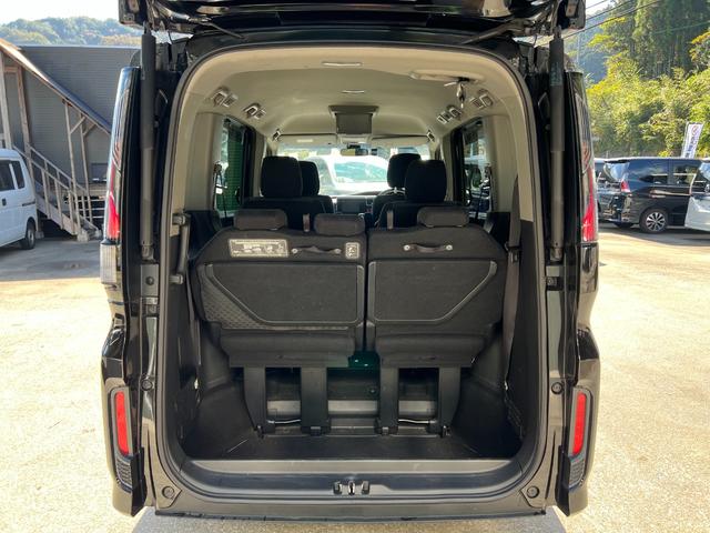 ステップワゴンスパーダ スパーダ　ナビ　フルセグ視聴　Ｂｌｕｅｔｏｏｔｈ　バックカメラ　全方位カメラ　ドライブレコーダー　ＥＴＣ　ＬＥＤヘッドライト　クルーズコントロール　両側電動スライドドア　盗難防止　アルミホイール　ドアバイザー（16枚目）