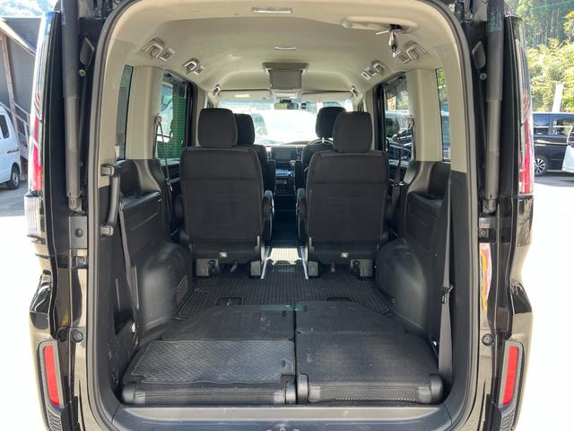 ステップワゴンスパーダ スパーダ　ナビ　フルセグ視聴　Ｂｌｕｅｔｏｏｔｈ　バックカメラ　全方位カメラ　ドライブレコーダー　ＥＴＣ　ＬＥＤヘッドライト　クルーズコントロール　両側電動スライドドア　盗難防止　アルミホイール　ドアバイザー（18枚目）