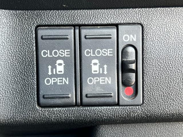 ステップワゴンスパーダ スパーダ　ナビ　フルセグ視聴　Ｂｌｕｅｔｏｏｔｈ　バックカメラ　全方位カメラ　ドライブレコーダー　ＥＴＣ　ＬＥＤヘッドライト　クルーズコントロール　両側電動スライドドア　盗難防止　アルミホイール　ドアバイザー（25枚目）