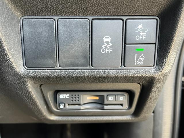 ステップワゴンスパーダ スパーダ　ナビ　フルセグ視聴　Ｂｌｕｅｔｏｏｔｈ　バックカメラ　全方位カメラ　ドライブレコーダー　ＥＴＣ　ＬＥＤヘッドライト　クルーズコントロール　両側電動スライドドア　盗難防止　アルミホイール　ドアバイザー（26枚目）