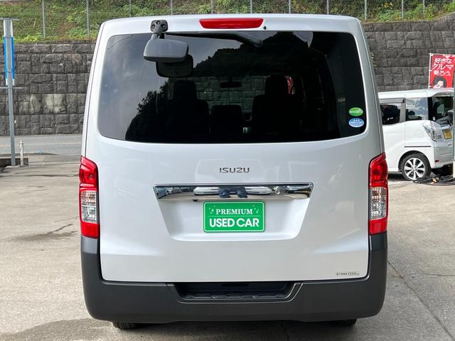 コモ 　３人乗り　ナビ　Ｂｌｕｅｔｏｏｔｈ　バックカメラ　フルセグＴＶ　ＤＶＤ再生　ＥＴＣ　キーレス　電格ウィンカーミラー　純正フロアマット　ドアバイザー　ライトレベライザー（2枚目）