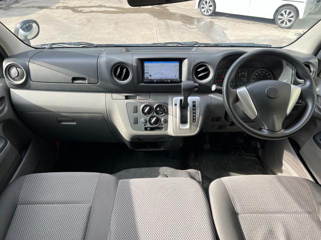 コモ 　３人乗り　ナビ　Ｂｌｕｅｔｏｏｔｈ　バックカメラ　フルセグＴＶ　ＤＶＤ再生　ＥＴＣ　キーレス　電格ウィンカーミラー　純正フロアマット　ドアバイザー　ライトレベライザー（4枚目）