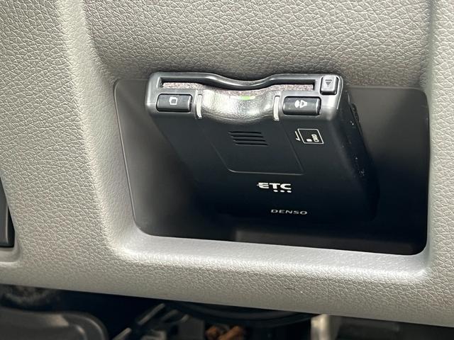 コモ 　３人乗り　ナビ　Ｂｌｕｅｔｏｏｔｈ　バックカメラ　フルセグＴＶ　ＤＶＤ再生　ＥＴＣ　キーレス　電格ウィンカーミラー　純正フロアマット　ドアバイザー　ライトレベライザー（6枚目）