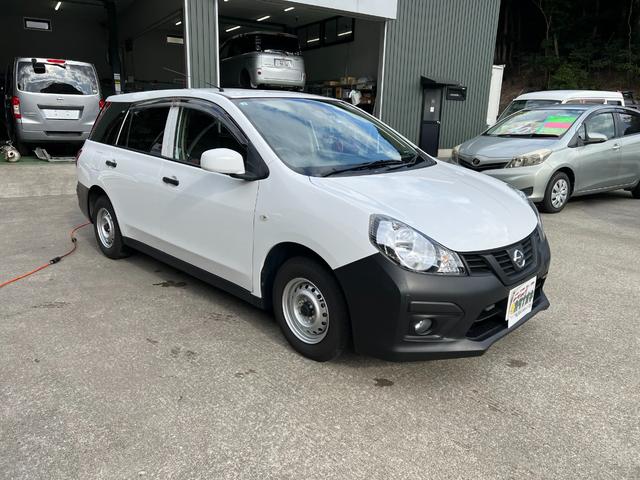 NV150AD VE 社外ナビ Bluetooth ETC 点検記録簿 キーレス フォグランプ パワーウィンドウ 電格ミラー 純正ラバーマット ドアバイザー ドラレコ プライバシーガラス ライトレベライザー(3枚目)