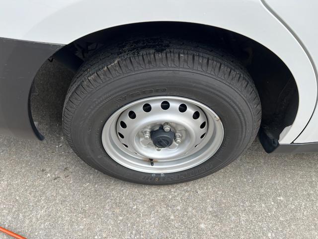 NV150AD VE 社外ナビ Bluetooth ETC 点検記録簿 キーレス フォグランプ パワーウィンドウ 電格ミラー 純正ラバーマット ドアバイザー ドラレコ プライバシーガラス ライトレベライザー(28枚目)