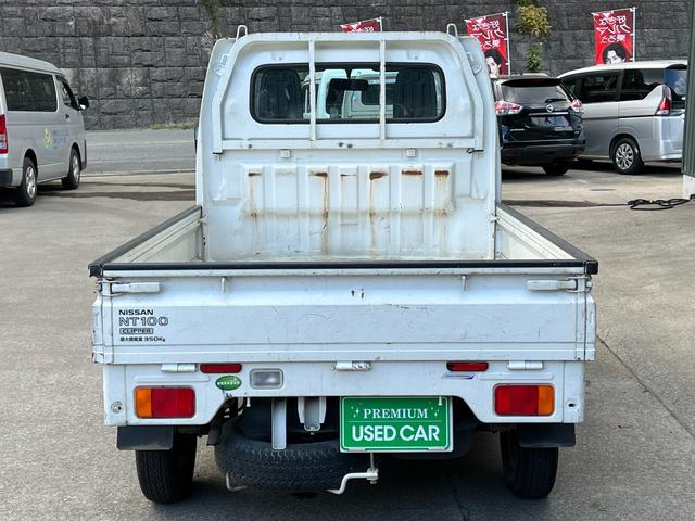 ＮＴ１００クリッパートラック ＤＸ　オートマ車　３方開　トリイ　エアコン　パワステ　ドアバイザー　純正オーディオ　ライトレベライザー　取扱説明書　点検記録簿　フロアマット（2枚目）