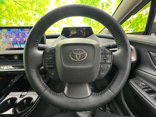 プリウス ４ＷＤ　Ｚ　新品タイヤ／サンルーフ／保証書／純正　ＳＤナビ／デジタルインナーミラー／衝突安全装置／シートヒーター／全方位モニター／車線逸脱防止支援システム／シート　合皮／パーキングアシスト　バックガイド　ＥＴＣ（15枚目）