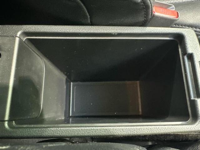 フィット １５Ｘ　新品タイヤ／保証書／純正　ＨＤＤナビ／シートヒーター　前席／ヘッドランプ　ＨＩＤ／ＥＴＣ／ＥＢＤ付ＡＢＳ／バックモニター／ワンセグＴＶ／エアバッグ　運転席／エアバッグ　助手席／パワーウインドウ（31枚目）