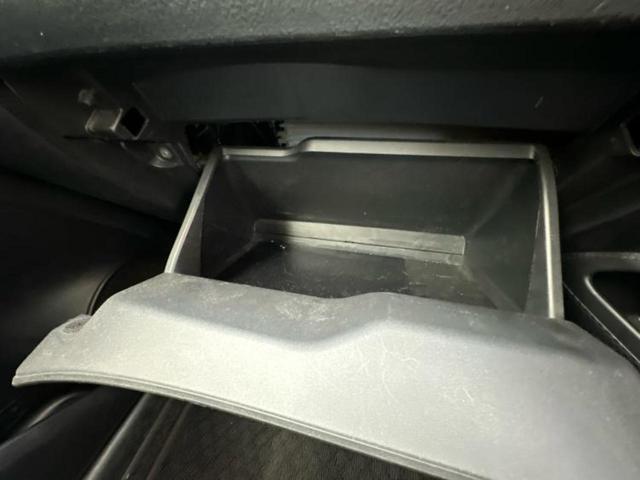シエンタ ハイブリッドＸ　新品タイヤ／保証書／純正　ＳＤナビ／トヨタセーフティセンス／電動スライドドア／シートヒーター　前席／車線逸脱防止支援システム／ドライブレコーダー　前後／Ｂｌｕｅｔｏｏｔｈ接続／ＥＴＣ／バックモニター（36枚目）