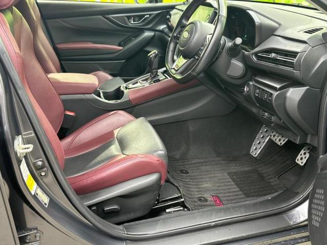 レヴォーグ ４ＷＤ　ＳＴＩスポーツＥＸ　新品タイヤ／ＳＴＩエアロ／ディスプレイオーディオ＋ナビ１１インチ／アイサイト／シートヒーター　全席／車線逸脱防止支援システム／シート　合皮／電動バックドア／ドライブレコーダー　前後　フルエアロ　４ＷＤ（4枚目）