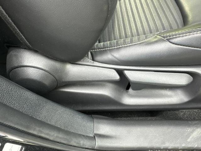 カローラツーリング ダブルバイビー　新品タイヤ／ディスプレイオーディオ＋ナビ８インチ／トヨタセーフティセンス／車線逸脱防止支援システム／シート　ハーフレザー／ヘッドランプ　ＬＥＤ／Ｂｌｕｅｔｏｏｔｈ接続／ＥＴＣ　衝突被害軽減システム（38枚目）