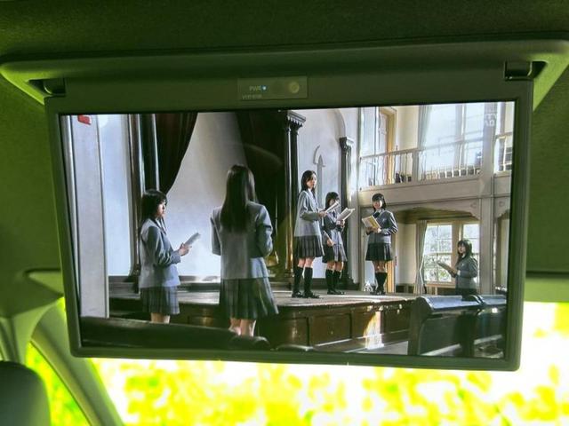 ヴォクシー S-Z 純正 10インチ SDナビ/フリップダウンモニター 純正 12.8インチ/デジタルインナーミラー/トヨタセーフティセンス/両側電動スライドドア/シートヒーター 前席/パノラミックビューモニター(12枚目)