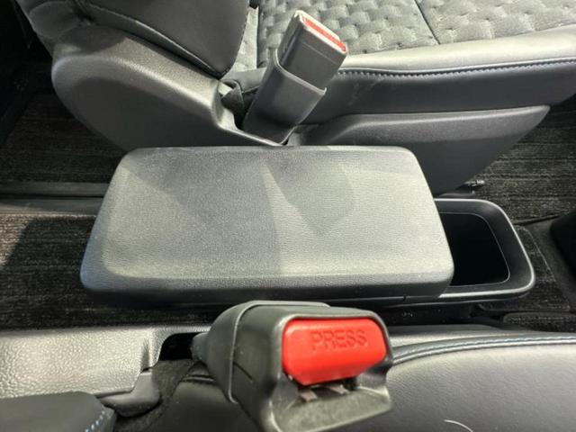 ヴォクシー S-Z 純正 10インチ SDナビ/フリップダウンモニター 純正 12.8インチ/デジタルインナーミラー/トヨタセーフティセンス/両側電動スライドドア/シートヒーター 前席/パノラミックビューモニター(34枚目)