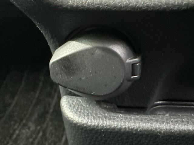 ヴォクシー S-Z 純正 10インチ SDナビ/フリップダウンモニター 純正 12.8インチ/デジタルインナーミラー/トヨタセーフティセンス/両側電動スライドドア/シートヒーター 前席/パノラミックビューモニター(39枚目)