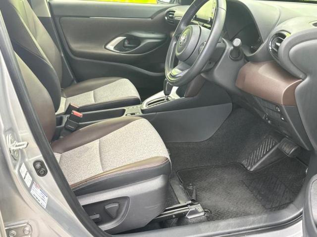 ヤリスクロス ハイブリッドZ 新品タイヤ/ディスプレイオーディオ/トヨタセーフティセンス/シートヒーター 前席/車線逸脱防止支援システム/シート ハーフレザー/ドライブレコーダー 前後/ヘッドランプ LED 衝突被害軽減システム(4枚目)