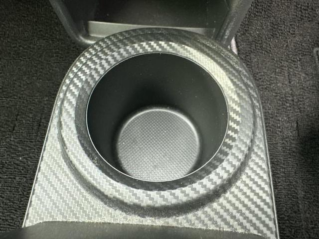 アルトワークス ヒョウジュン　新品タイヤ／保証書／ディスプレイオーディオ／ドライブレコーダー　純正／ヘッドランプ　ＨＩＤ／Ｂｌｕｅｔｏｏｔｈ接続／ＥＴＣ２．０／ＥＢＤ付ＡＢＳ／横滑り防止装置／アルミホイール　純正　１５インチ（28枚目）