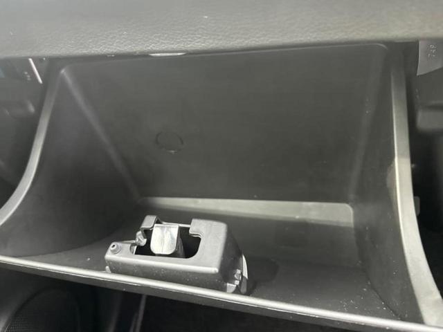 アルトワークス ヒョウジュン　新品タイヤ／保証書／ディスプレイオーディオ／ドライブレコーダー　純正／ヘッドランプ　ＨＩＤ／Ｂｌｕｅｔｏｏｔｈ接続／ＥＴＣ２．０／ＥＢＤ付ＡＢＳ／横滑り防止装置／アルミホイール　純正　１５インチ（30枚目）