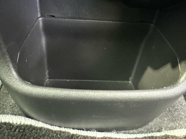 パッソ 4WDモーダGパッケージ 保証書/純正 HDDナビ/トヨタセーフティセンス/車線逸脱防止支援システム/ヘッドランプ LED/Bluetooth接続/ETC/EBD付ABS/横滑り防止装置/アイドリングストップ バックカメラ(33枚目)