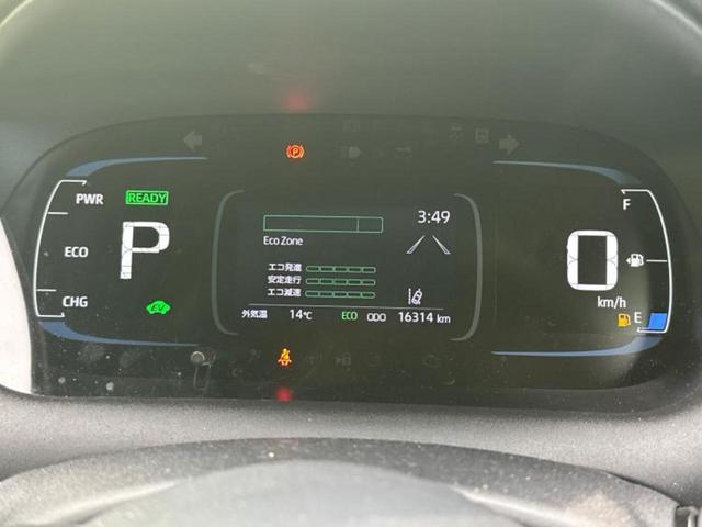 アクア ＧＲスポーツ　保証書／ディスプレイオーディオ＋ナビ１０．５インチ／トヨタセーフティセンス／パノラミックビューモニター／車線逸脱防止支援システム／シート　ハーフレザー／ヘッドランプ　ＬＥＤ　衝突被害軽減システム（14枚目）