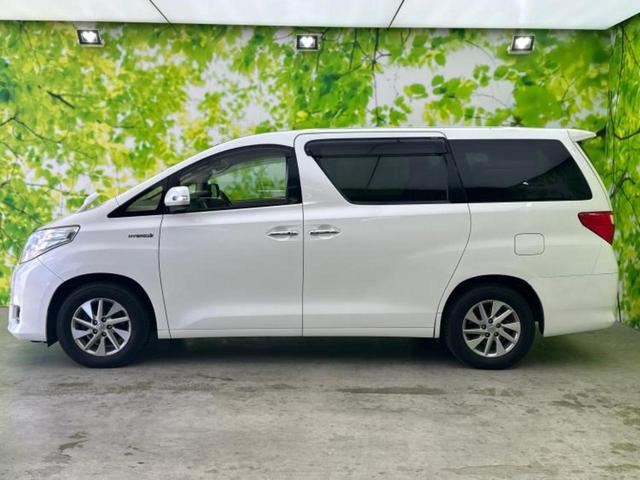 アルファードハイブリッド 4WDハイブリッドG Lパッケージ ツインムーンルーフ/保証書/純正 HDDナビ/両側電動スライドドア/シートヒーター/シート フルレザー/電動バックドア/ヘッドランプ HID/Bluetooth接続/ETC/EBD付ABS 革シート(2枚目)