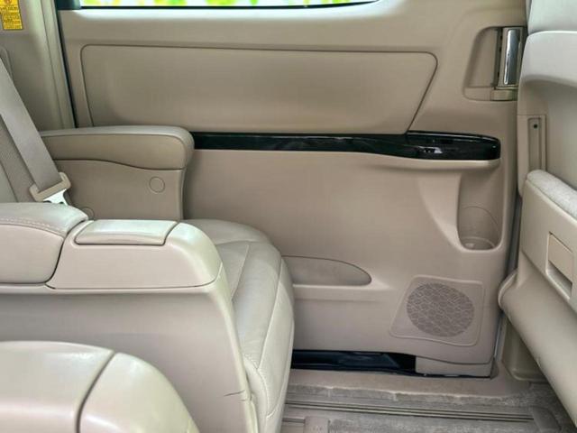 アルファードハイブリッド 4WDハイブリッドG Lパッケージ ツインムーンルーフ/保証書/純正 HDDナビ/両側電動スライドドア/シートヒーター/シート フルレザー/電動バックドア/ヘッドランプ HID/Bluetooth接続/ETC/EBD付ABS 革シート(25枚目)