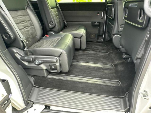 ステップワゴン eHEVスパーダプレミアムライン 新品タイヤ/純正 11インチ ナビ/フリップダウンモニター 純正 15.6インチ/ホンダセンシング/両側電動スライドドア/シートヒーター 前席/マルチビューカメラシステム/車線逸脱防止支援システム(5枚目)