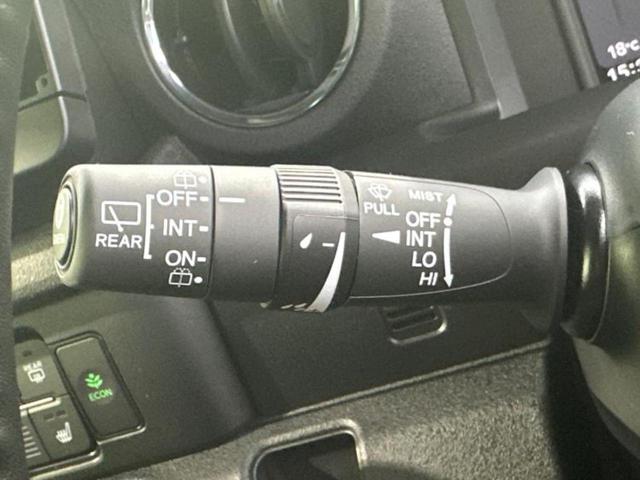 Ｎ－ＢＯＸカスタム ターボコーディネートスタイル２トーン　保証書／純正　９インチ　ナビ／ホンダセンシング／両側電動スライドドア／シートヒーター　前席／マルチビューカメラシステム／車線逸脱防止支援システム／登録済未使用車／ヘッドランプ　ＬＥＤ　禁煙車（17枚目）